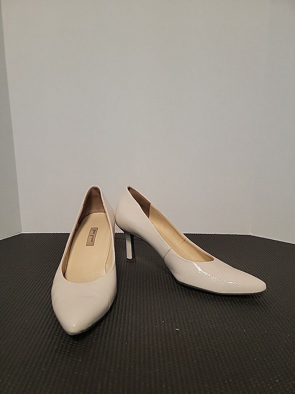 Paul Green Nude  Patent Leather  Pumps  Size 5 1/2